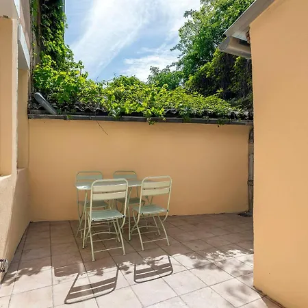 Overlooking Fourviere Balcony 公寓